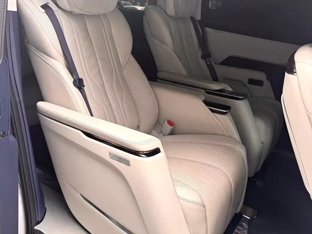 Buick Century 2023 2.0T мест