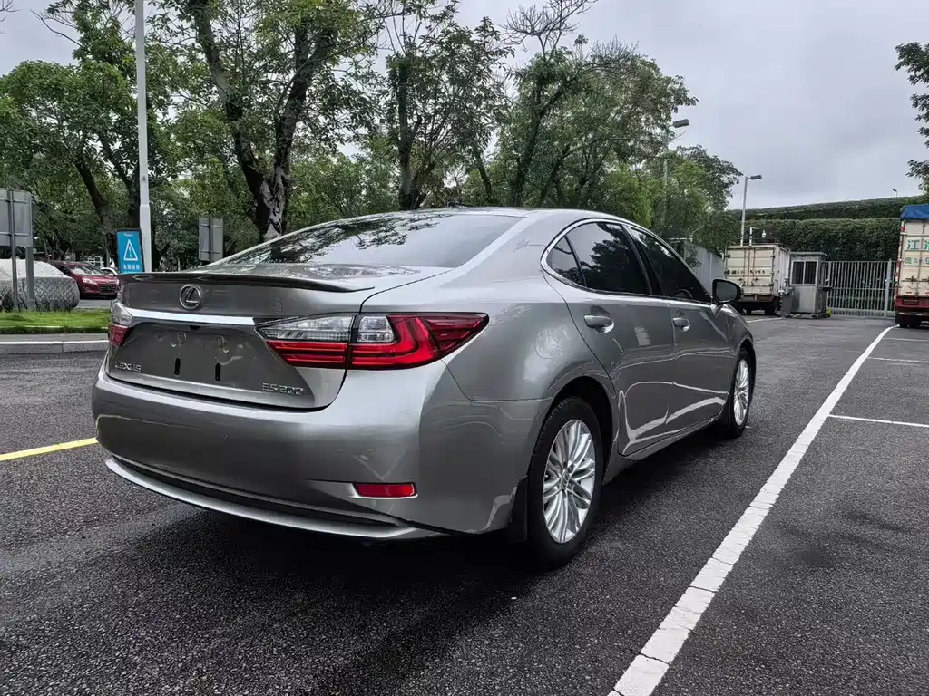 Lexus ES 2015 200 Elite