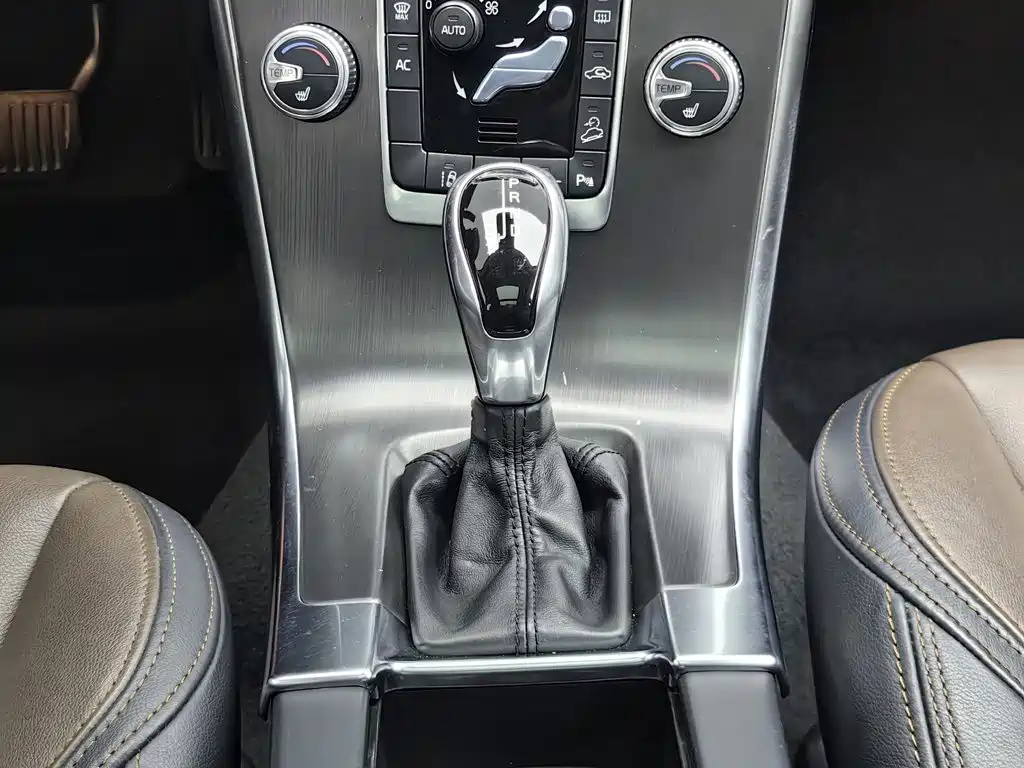 Volvo XC60 — миниатюра 13