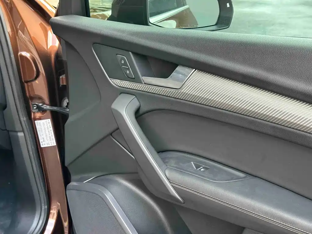 Audi Q5L — миниатюра 10