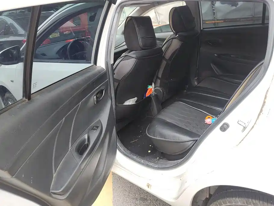 Toyota Vios FS — миниатюра 11