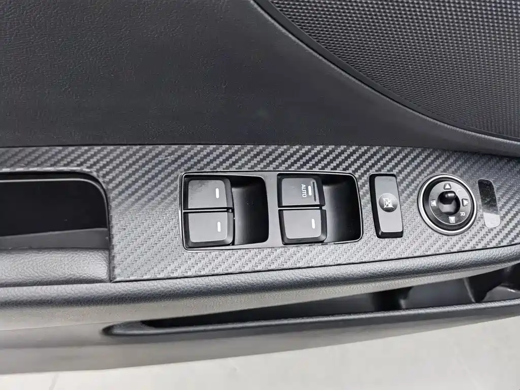 Hyundai Mistra — миниатюра 9