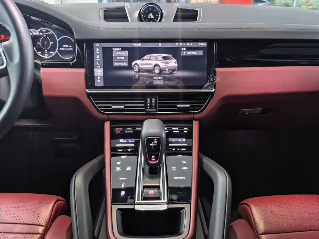 Porsche Cayenne — миниатюра 14