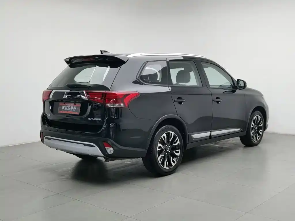 Mitsubishi Outlander — миниатюра 2