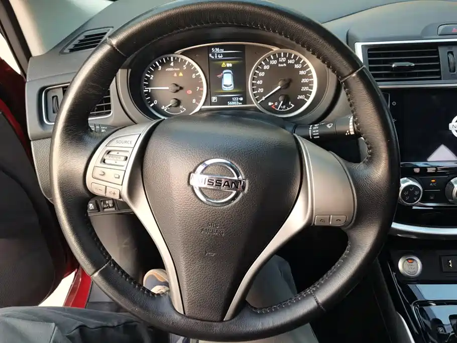 Nissan Tiida — миниатюра 15