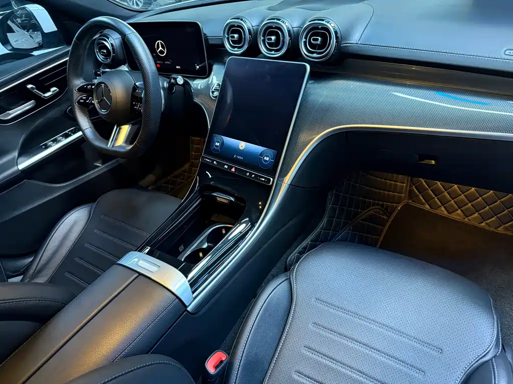 Mercedes-Benz C-Class — миниатюра 11