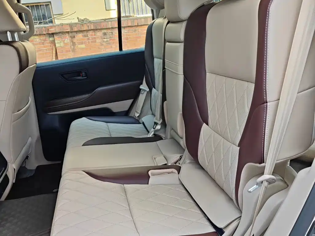 Toyota Land Cruiser — миниатюра 7