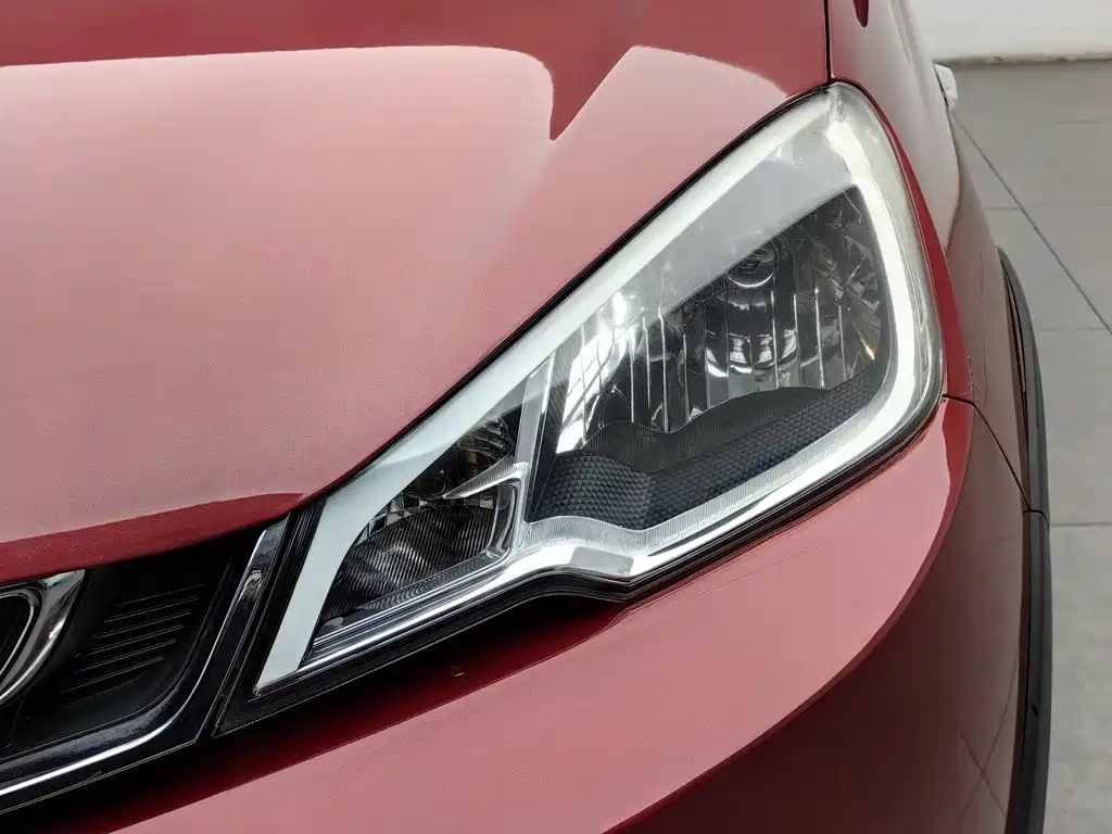Geely Vision X1 — миниатюра 7