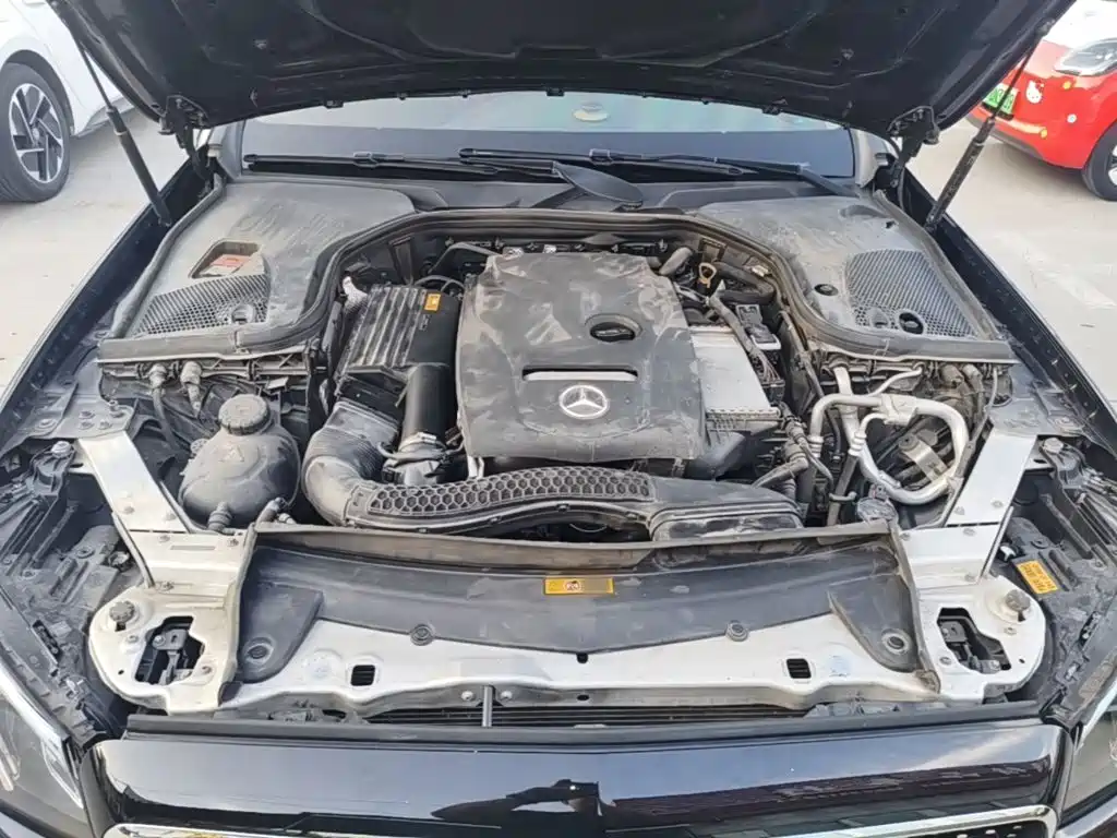 Mercedes-Benz E-Class — миниатюра 20