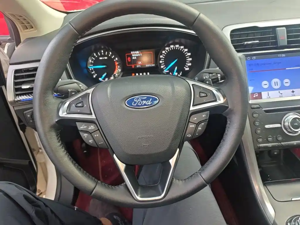 Ford Mondeo — миниатюра 11