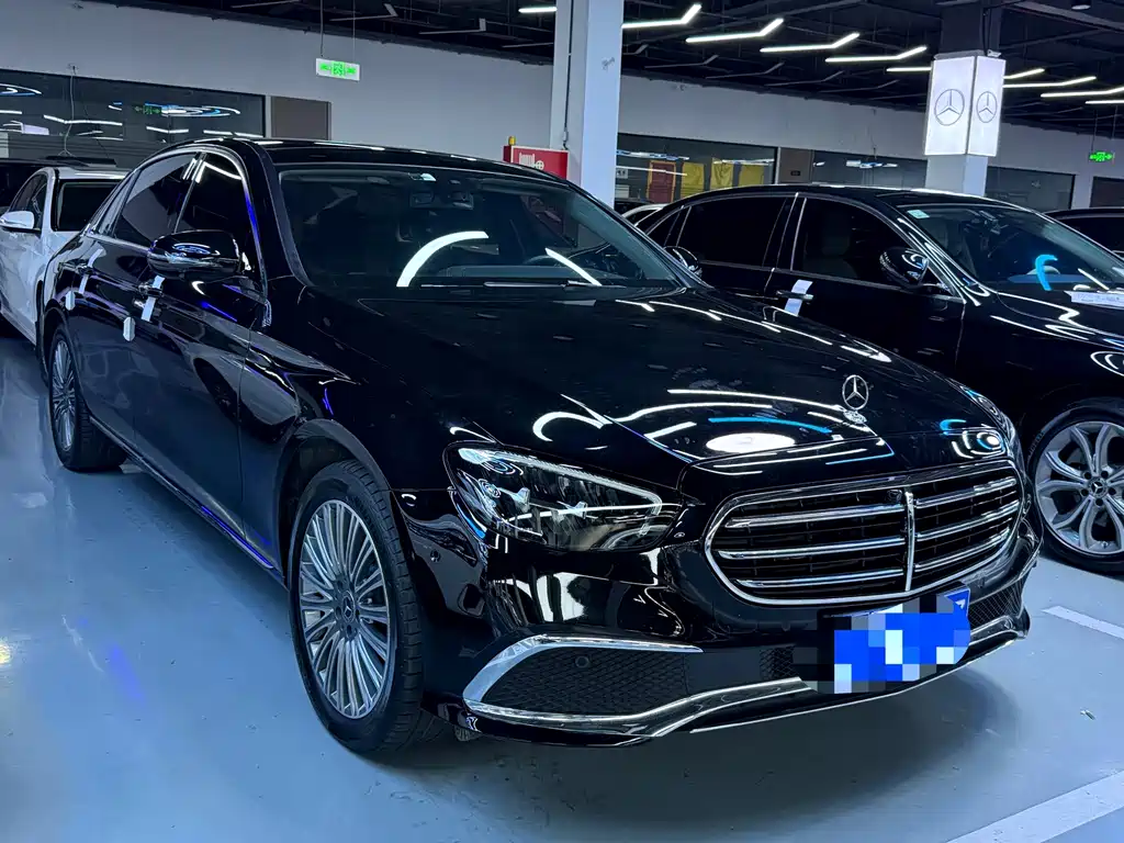 Mercedes-Benz E-Class — миниатюра 3