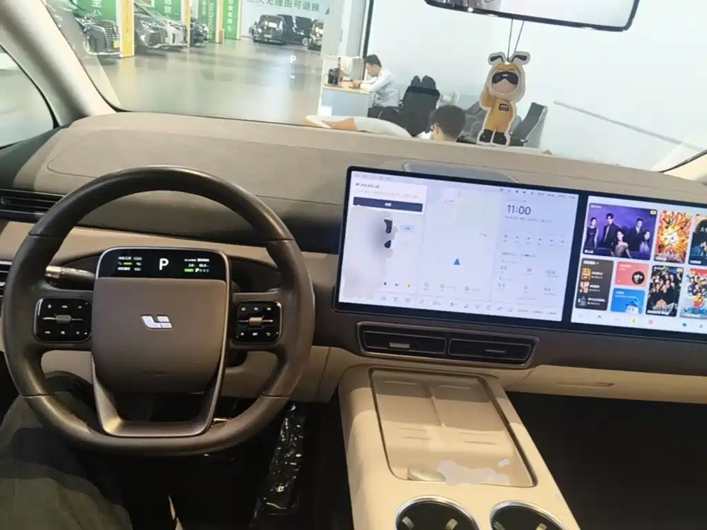 Li Auto Li MEGA — миниатюра 10