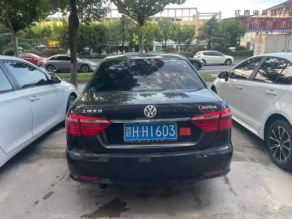 Volkswagen Lavida — миниатюра 5