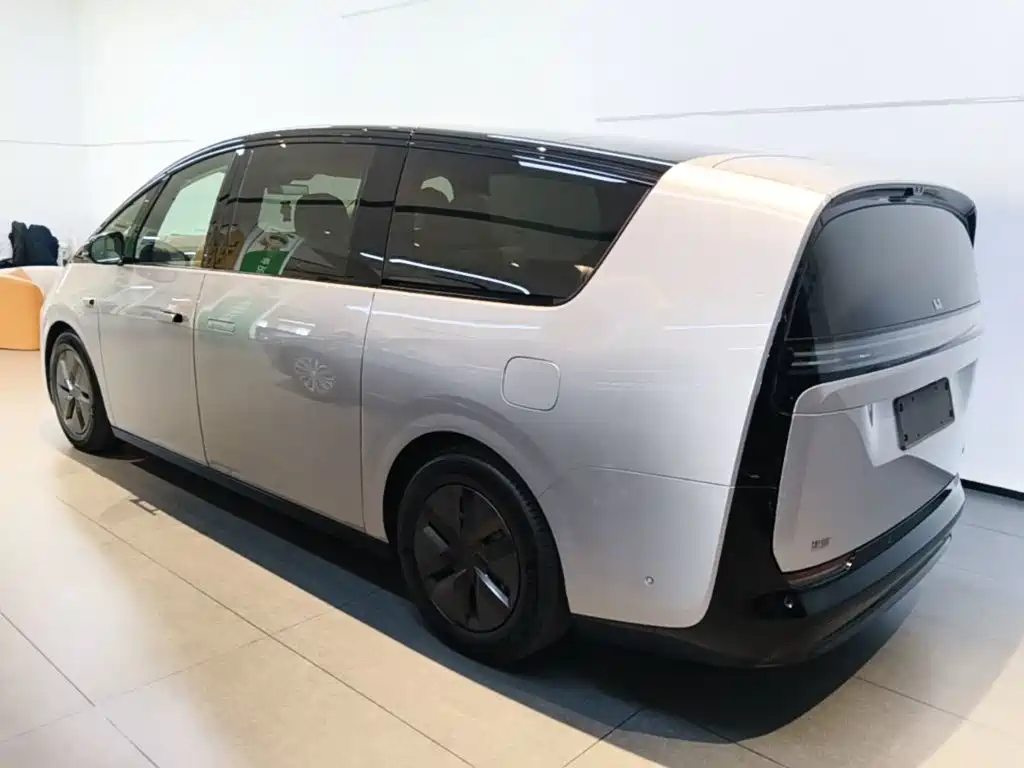 Li Auto Li MEGA — миниатюра 5