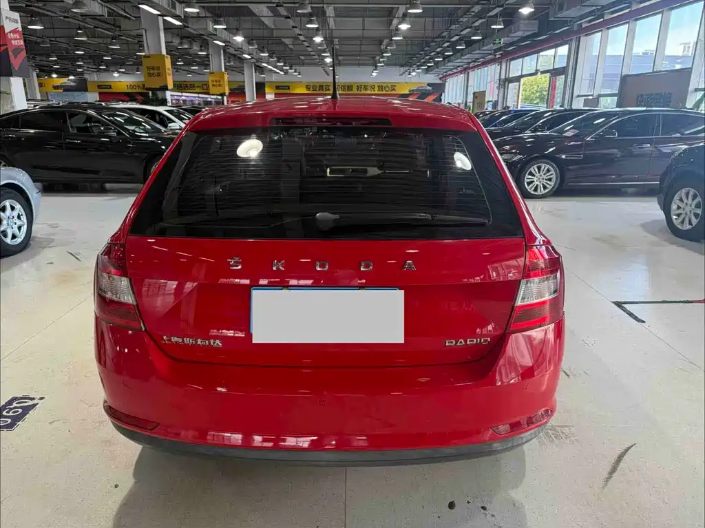 Skoda Rapid Spaceback — миниатюра 17