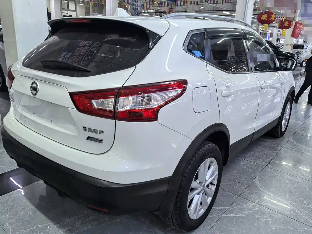 Nissan Qashqai — миниатюра 5