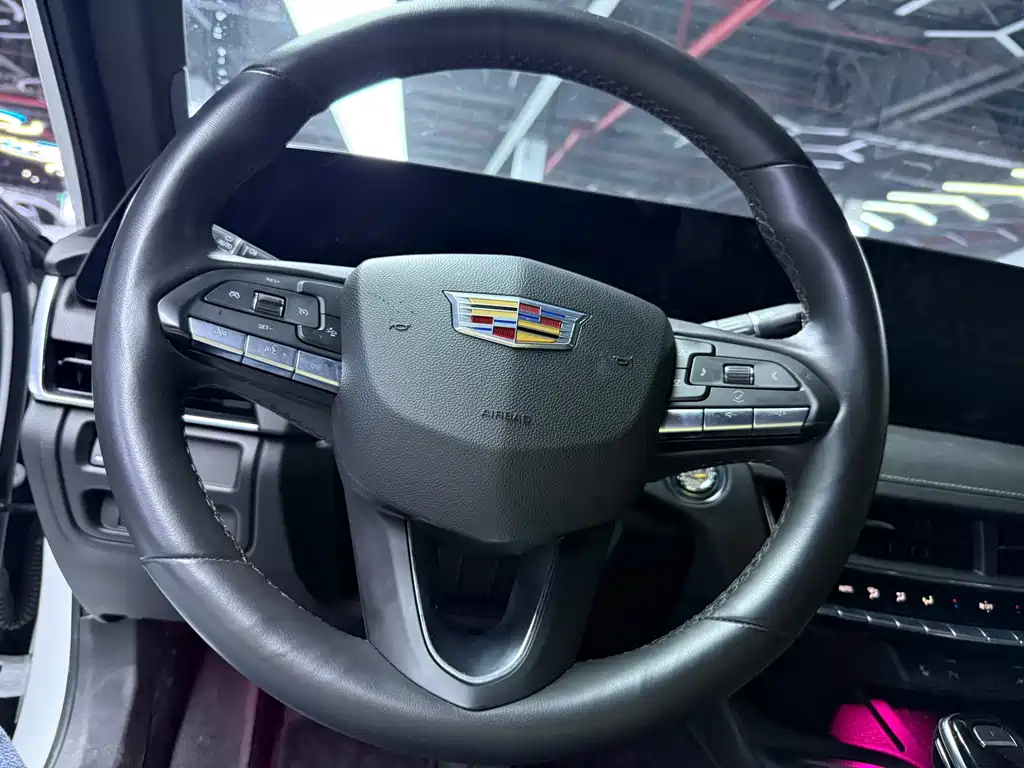 Cadillac CT5 — миниатюра 5