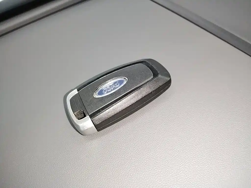Ford Edge — миниатюра 9