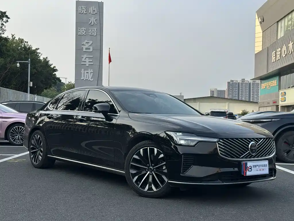 Volvo S90 — миниатюра 8