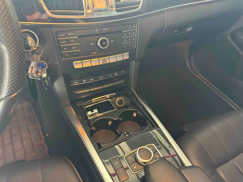 Mercedes-Benz E-Class — миниатюра 14