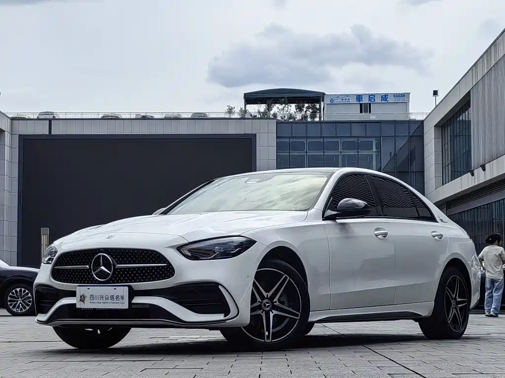 Mercedes-Benz C-Class 2024