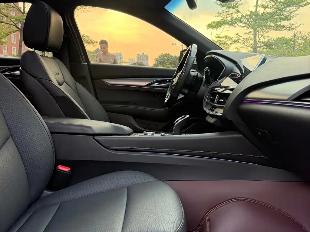 Cadillac CT5 — миниатюра 11