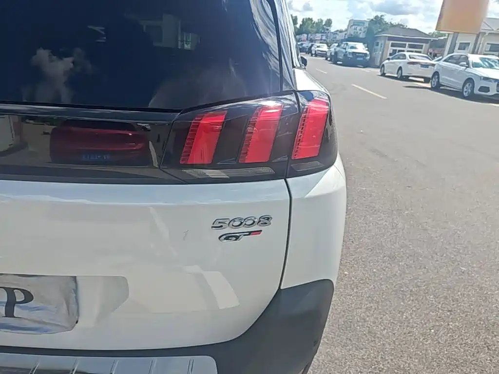 Peugeot 5008 — миниатюра 8