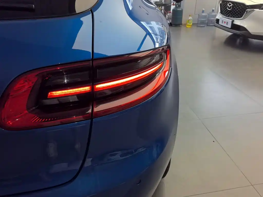 Porsche Macan — миниатюра 8