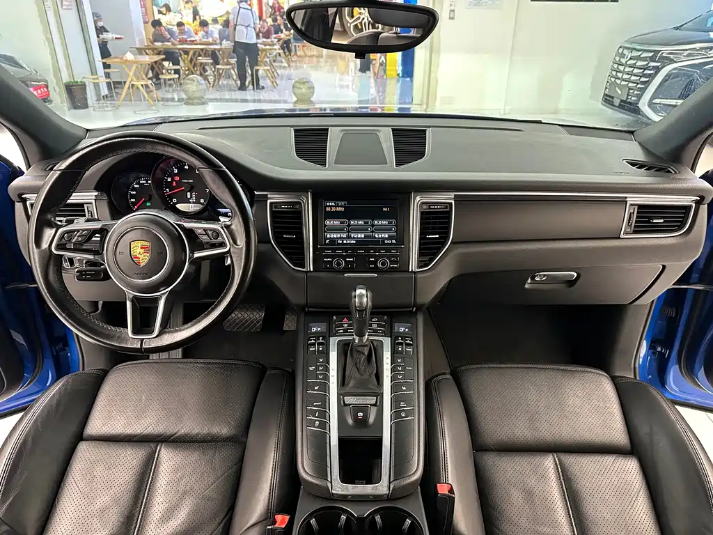 Porsche Macan — миниатюра 21