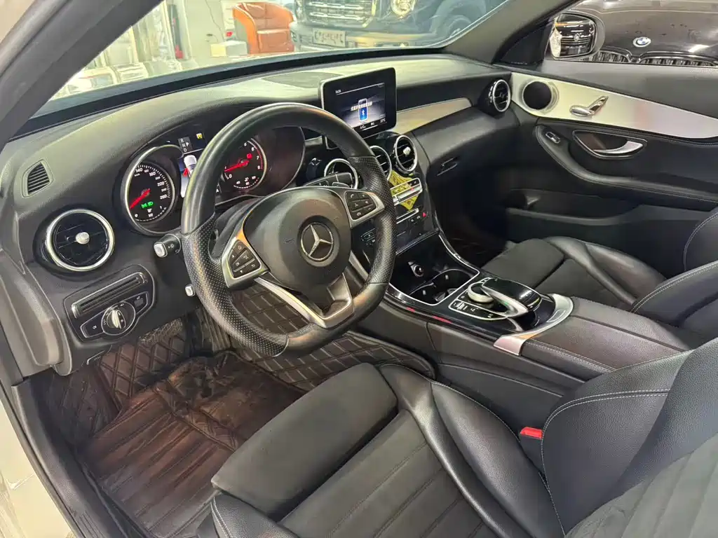 Mercedes-Benz C-Class — миниатюра 7
