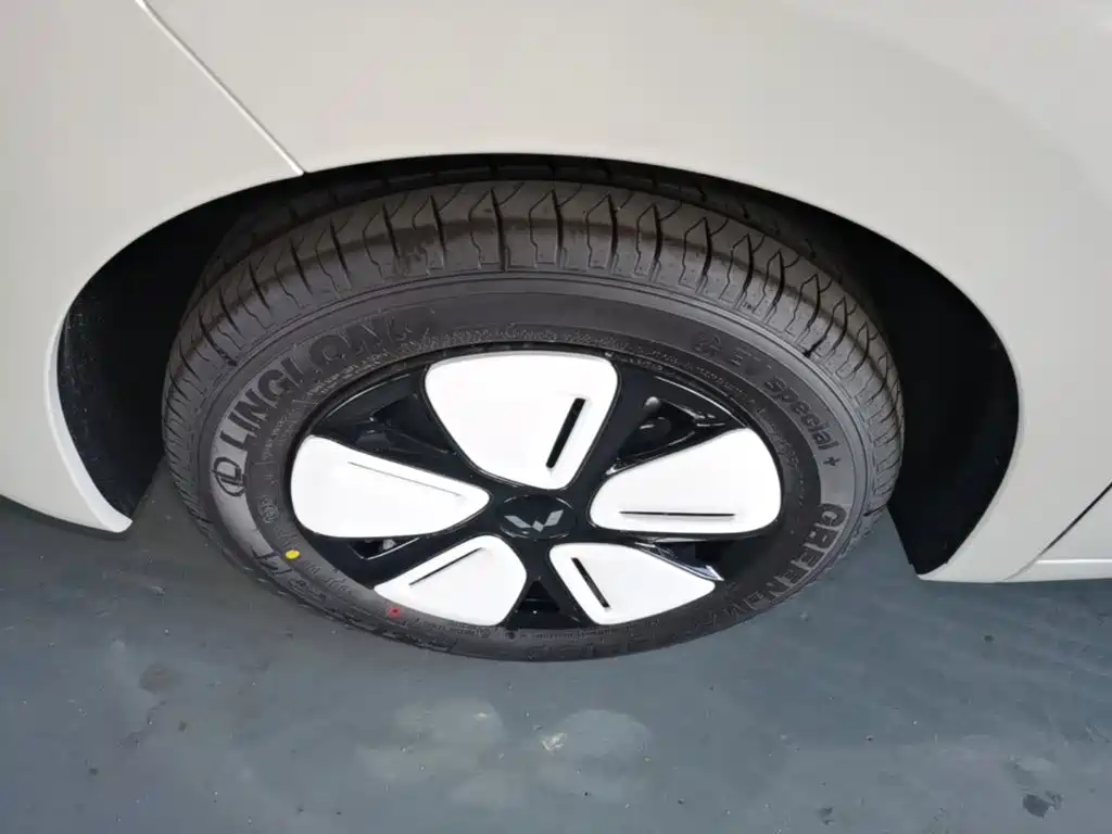 Wuling MINIEV — миниатюра 23