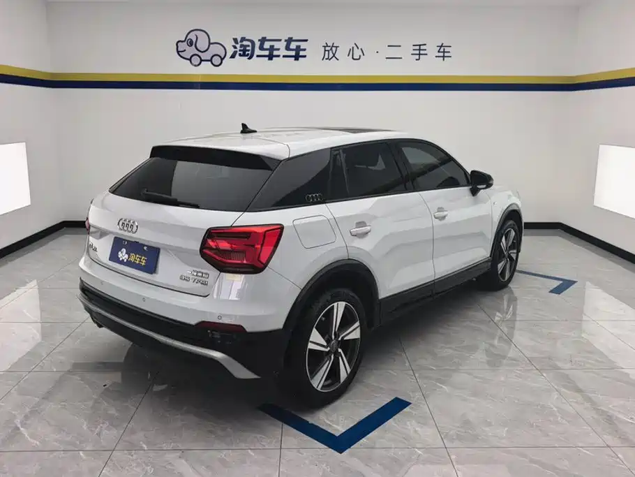 Audi Q2L — миниатюра 3