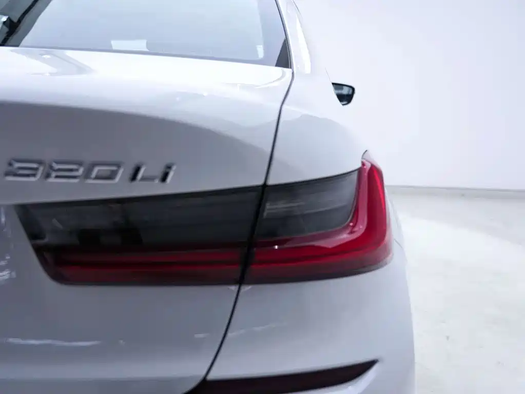 BMW 3 Series — миниатюра 12