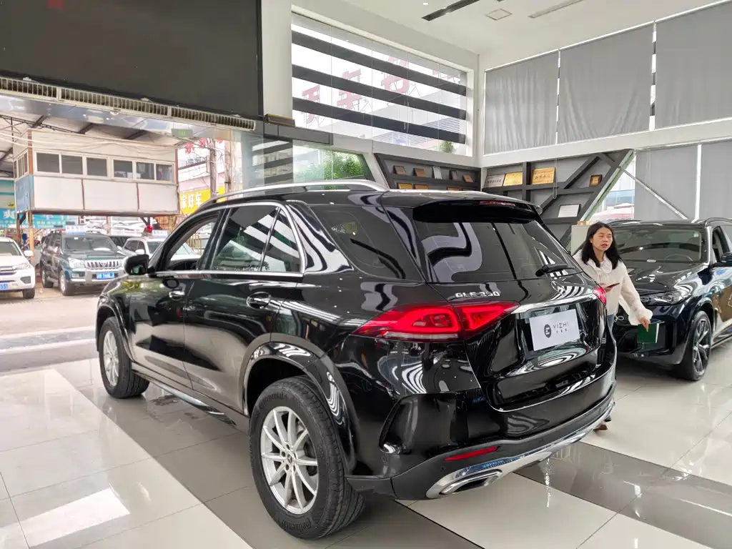 Mercedes-Benz GLE (Import) — миниатюра 4
