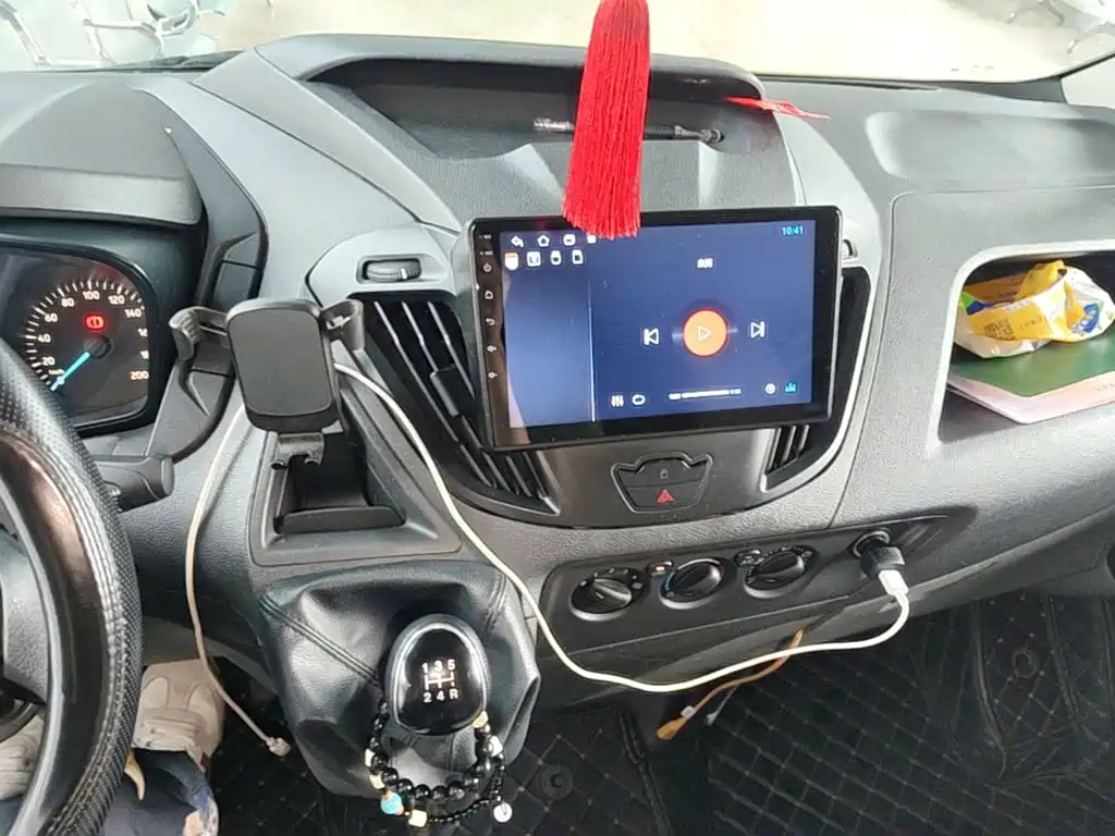 Ford Transit — миниатюра 13