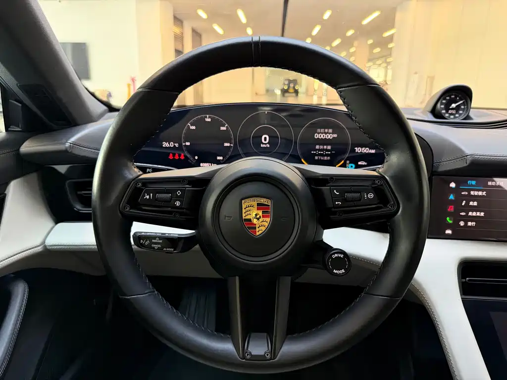 Porsche Taycan — миниатюра 17