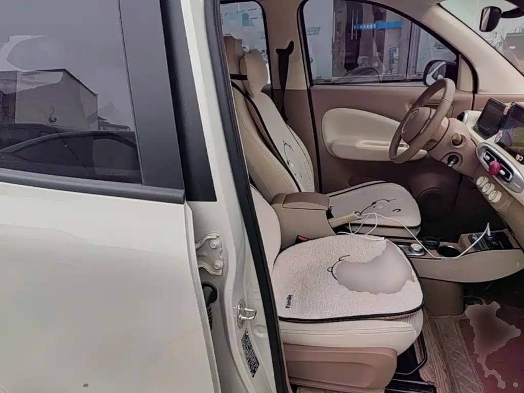 Wuling MINIEV — миниатюра 25