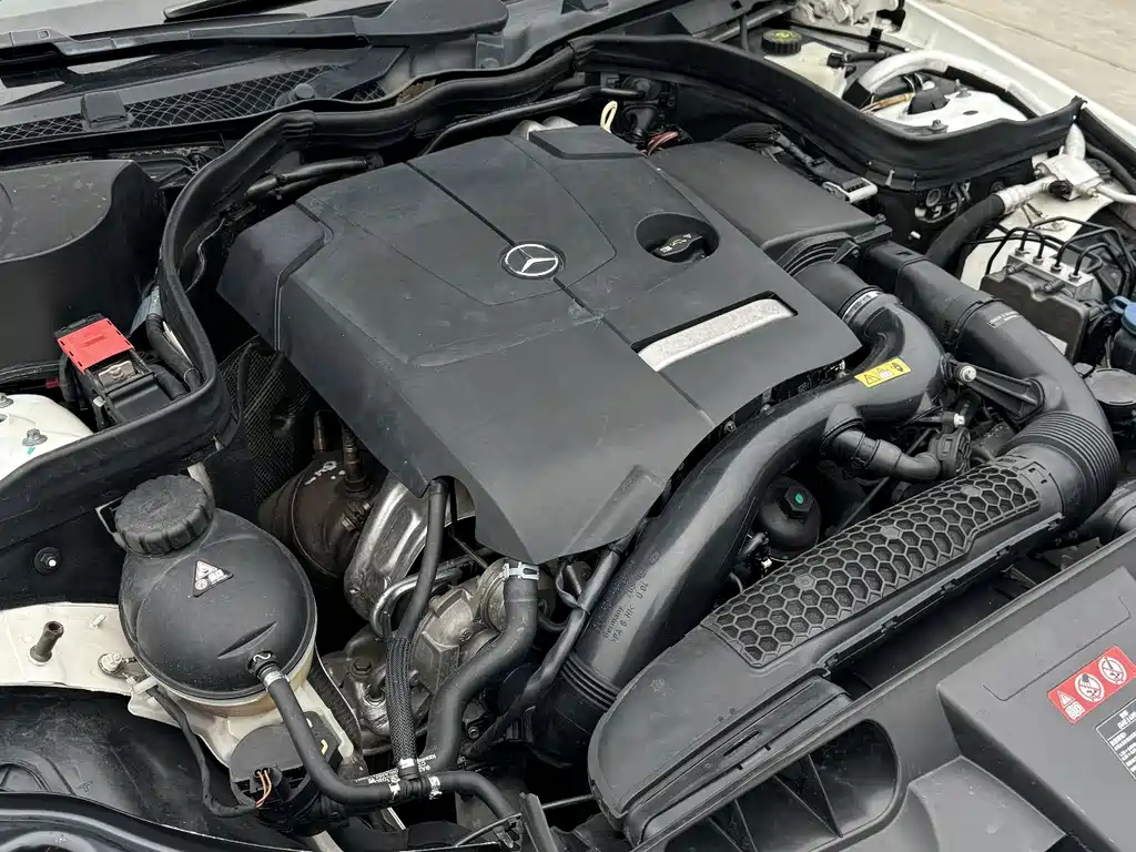 Mercedes-Benz E-Class (Import) — миниатюра 18