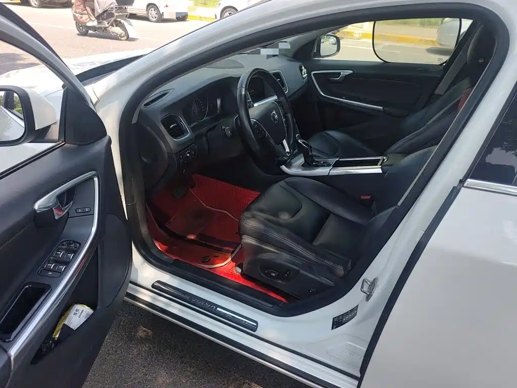 Volvo S60 — миниатюра 13