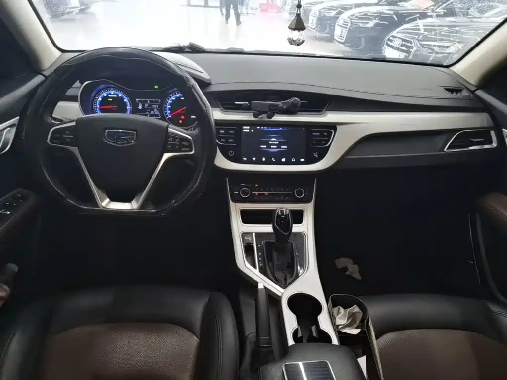 Geely Vision — миниатюра 10