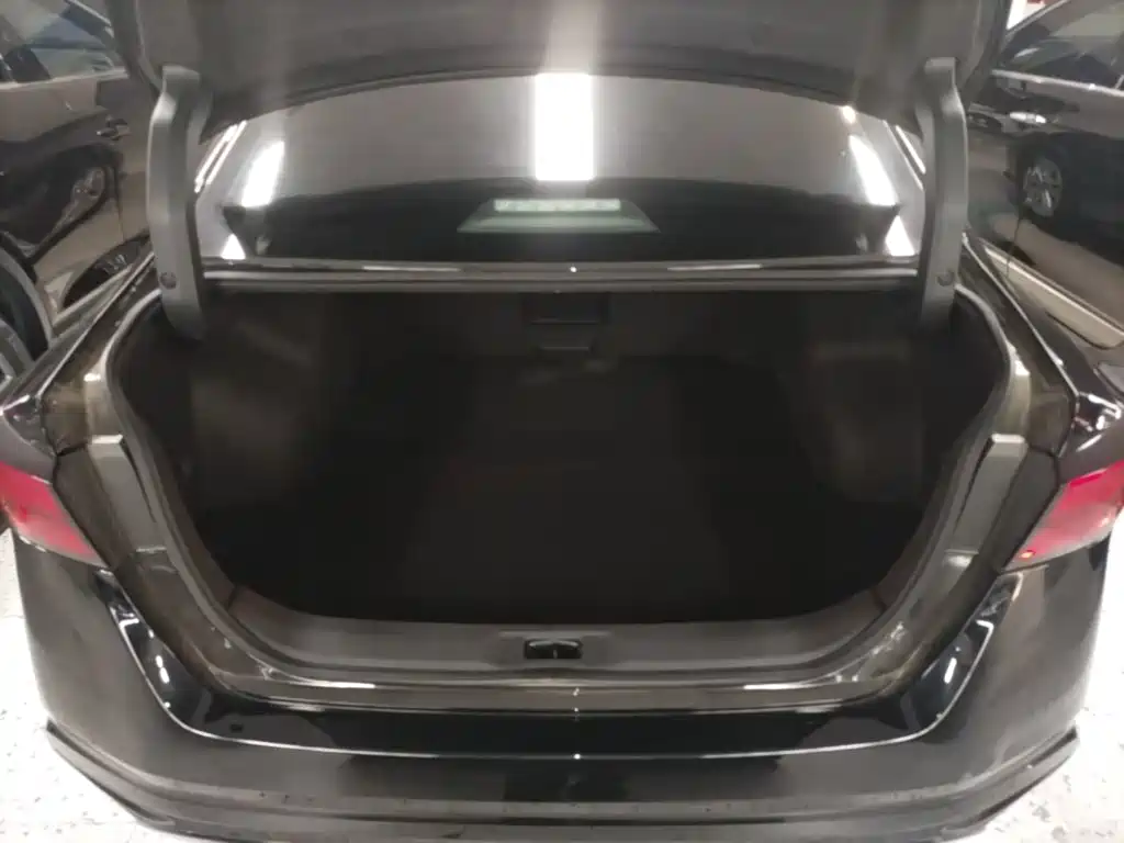 Nissan Teana — миниатюра 19