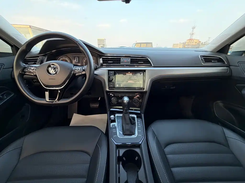 Volkswagen Lamando — миниатюра 8