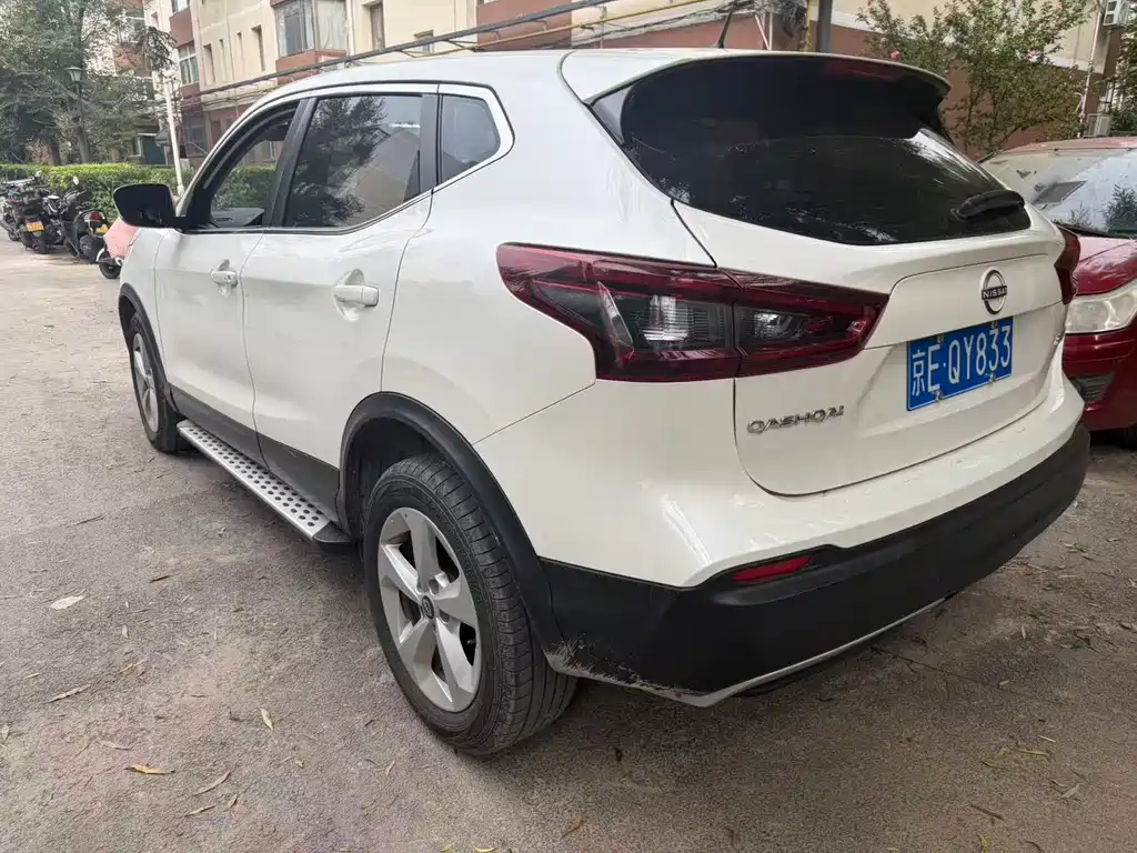Nissan Qashqai — миниатюра 9