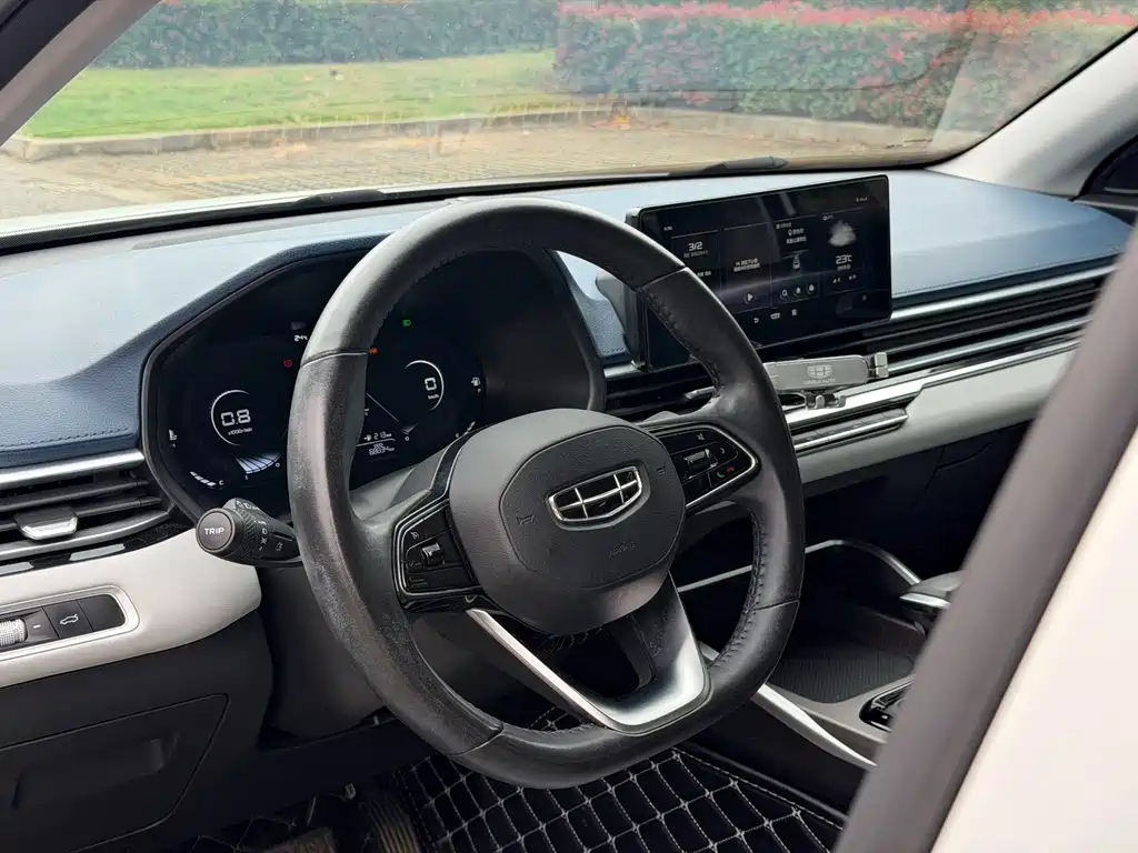 Geely Emgrand — миниатюра 7