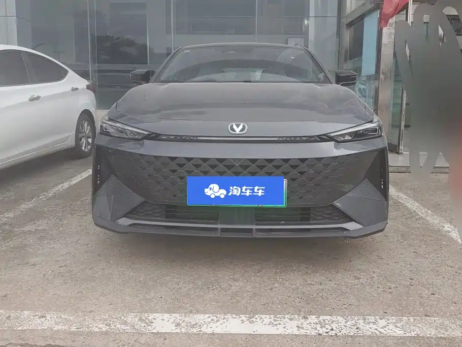 Changan UNI-V iDD — миниатюра 2