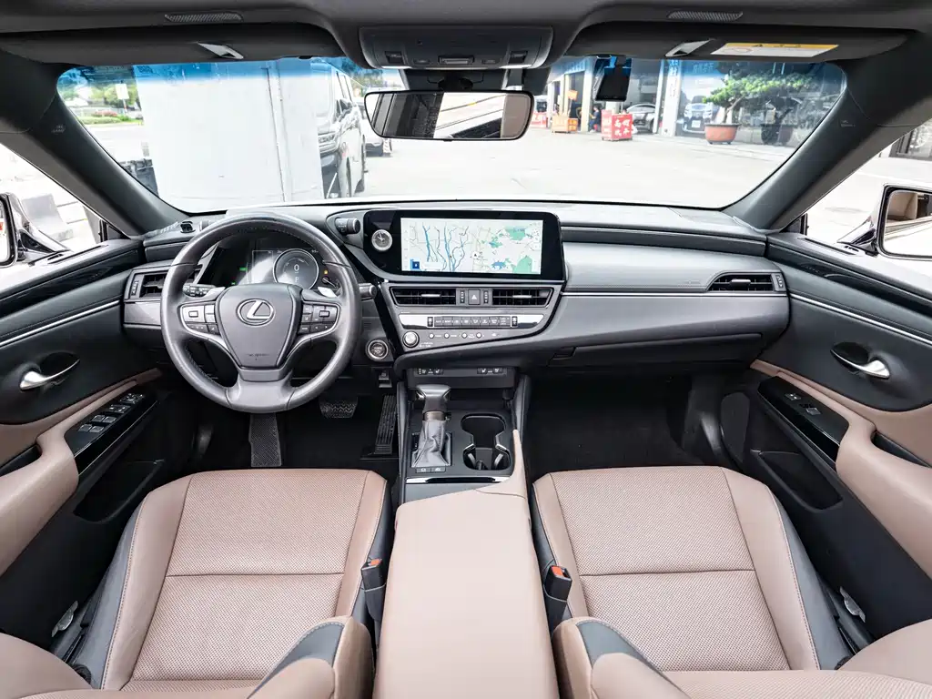 Lexus ES — миниатюра 12