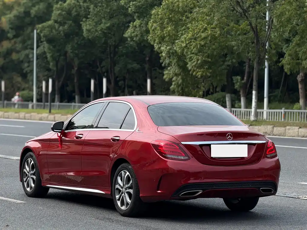 Mercedes-Benz C-Class — миниатюра 4