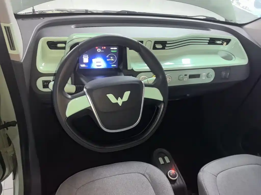 Wuling MINIEV — миниатюра 10