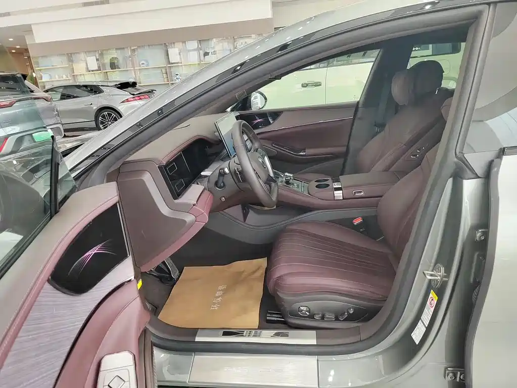 Denza Z9GT 2024 1100 Ultra