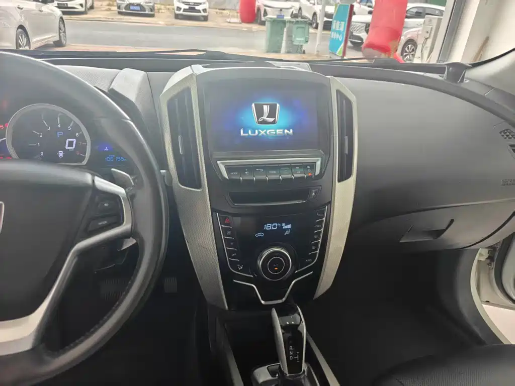 Luxgen U6 — миниатюра 6